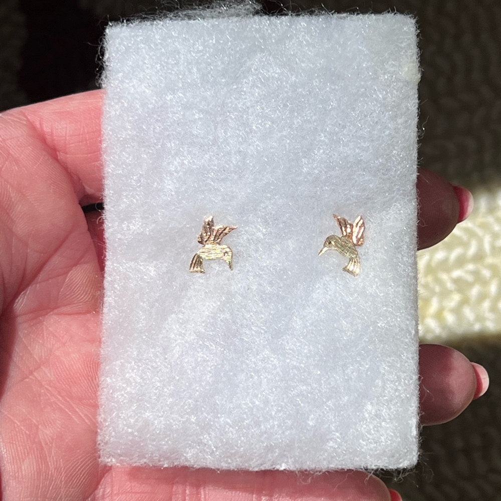 Black hills gold earrings - Picture 2 of 4